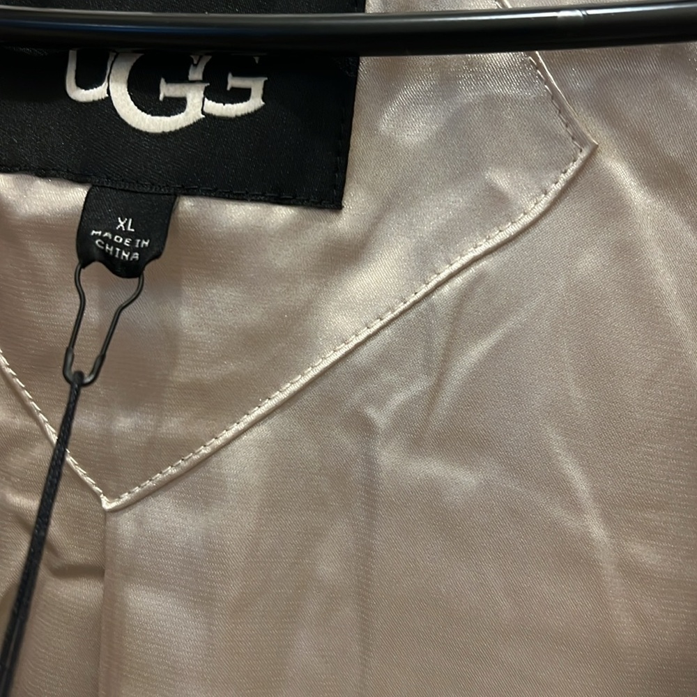 UGG Women’s Frankie UGGfluff Jacket - Picture 8 of 16